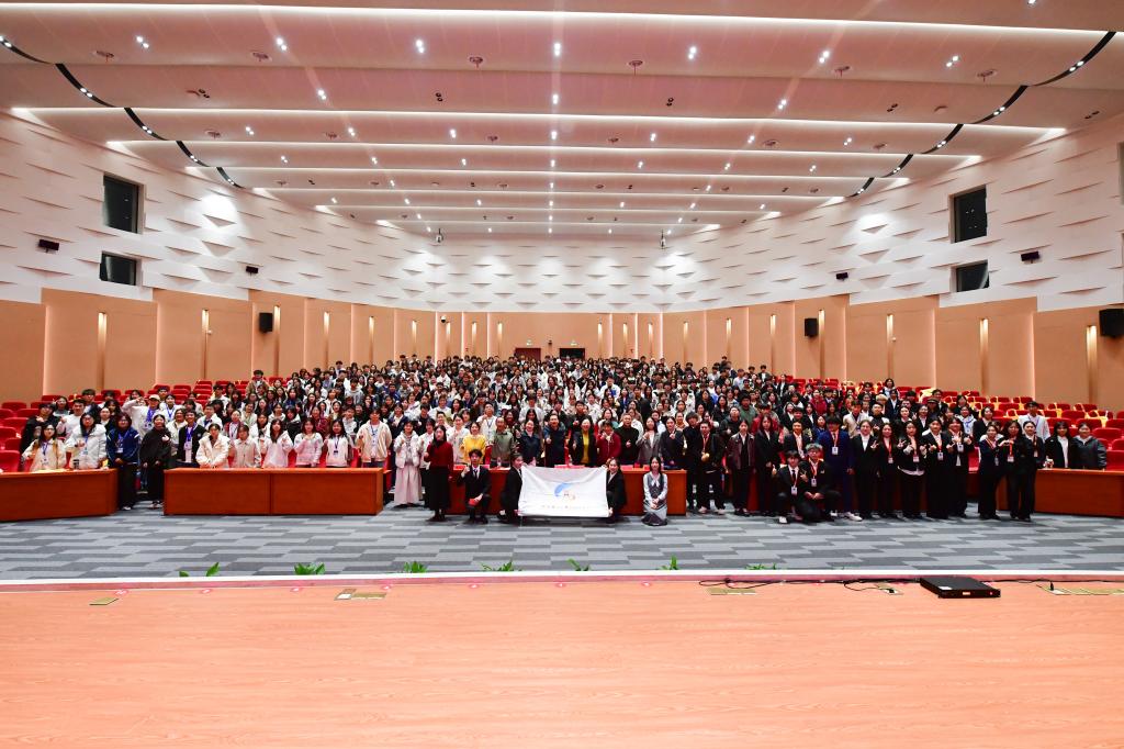 1215换届大会全景大图.jpg
