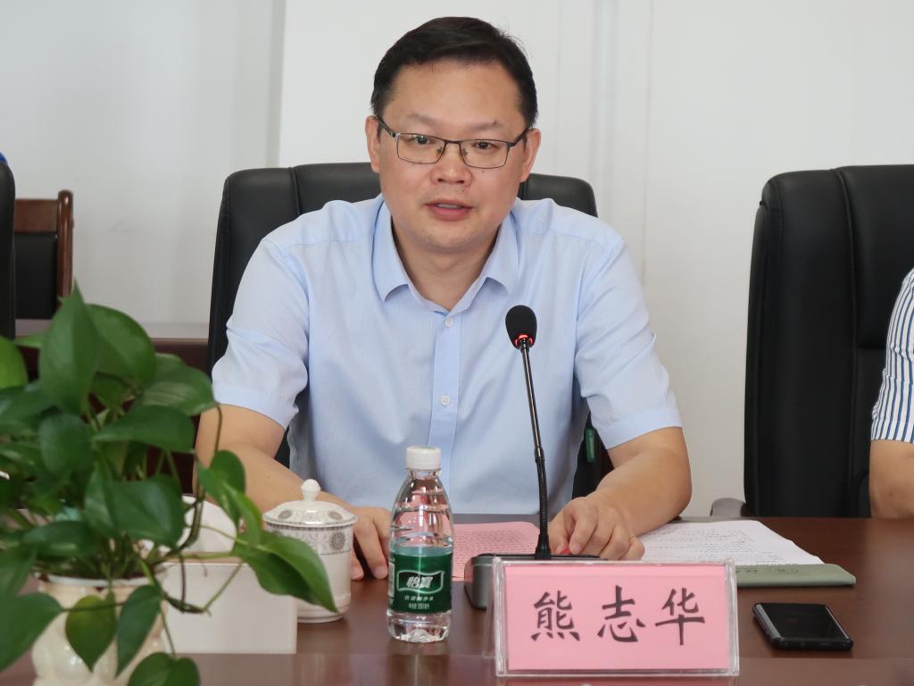 熊志华开营特写照片.jpg